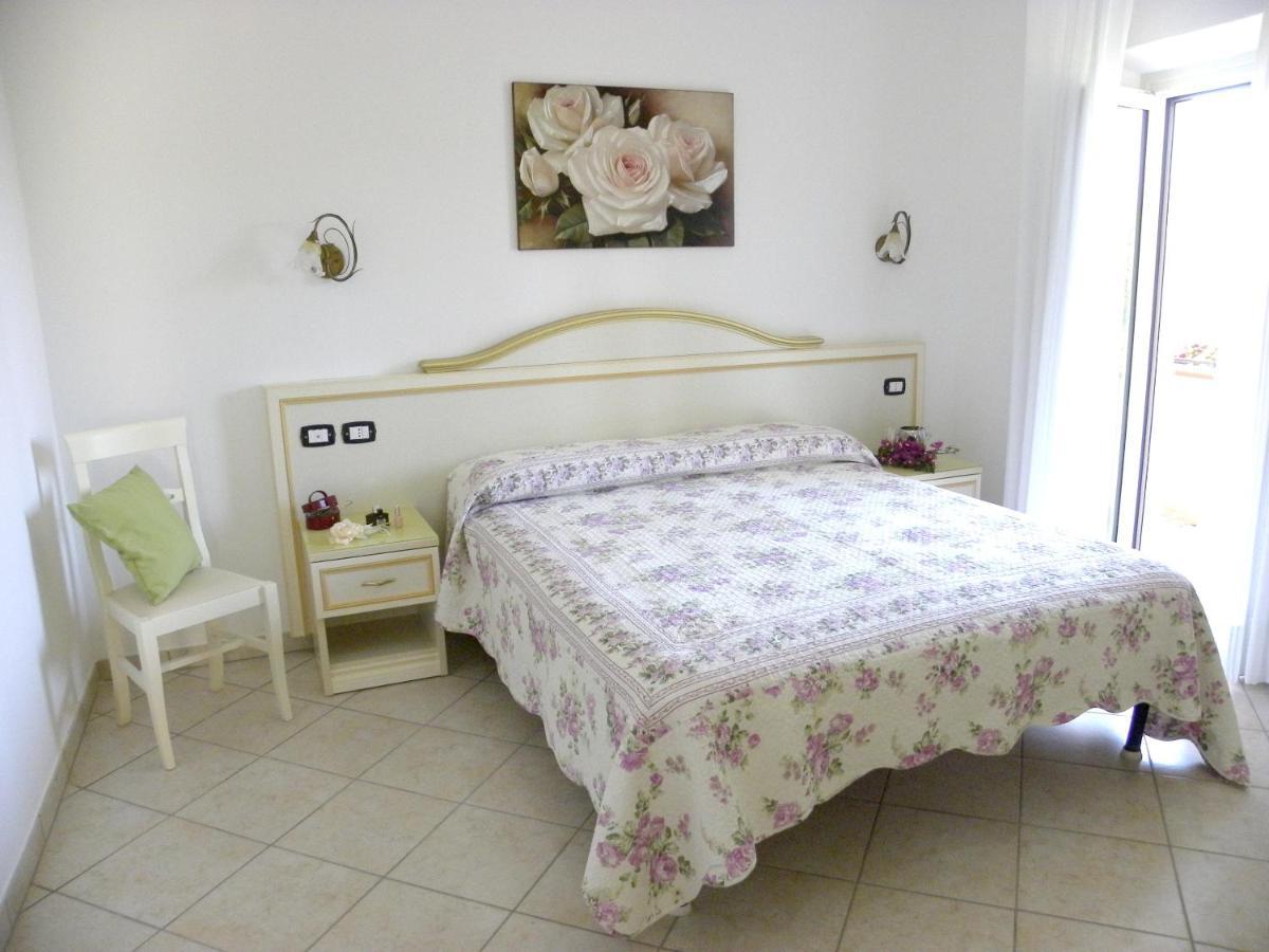 Comfortable Apartment In Maratea With Sea View 95 M² + Parking Ngoại thất bức ảnh